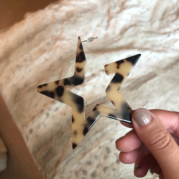 Jewelry - BIG STAR RESIN TORTOISE SHELL BROWN EARRINGS